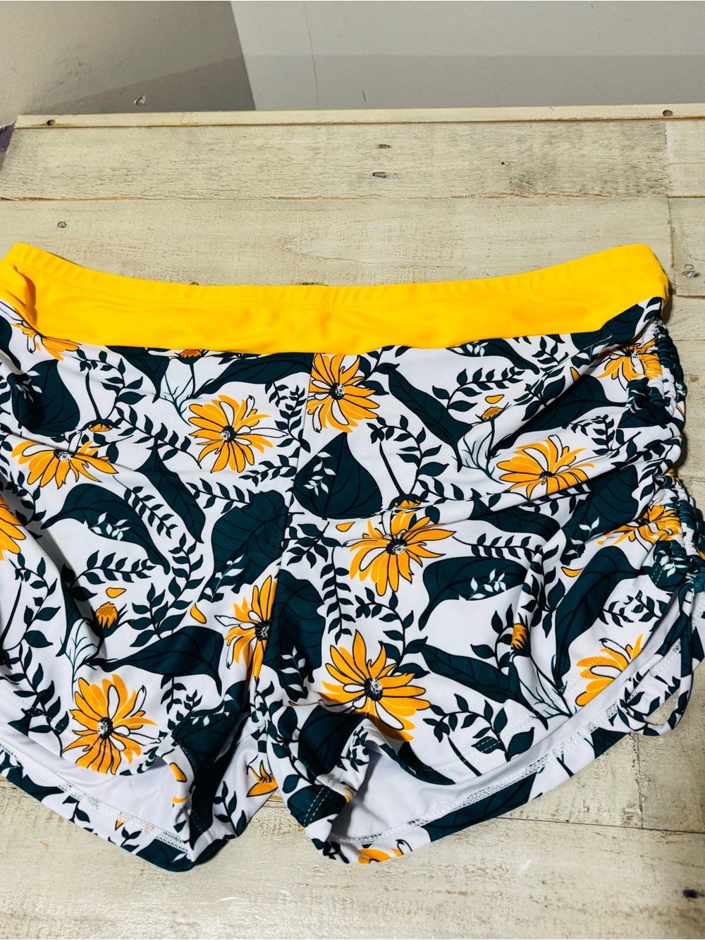 NWOT❤️Sunflower Garden High Waisted 2 pc Bathing Suit- Sz 18 - Picture 2 of 7